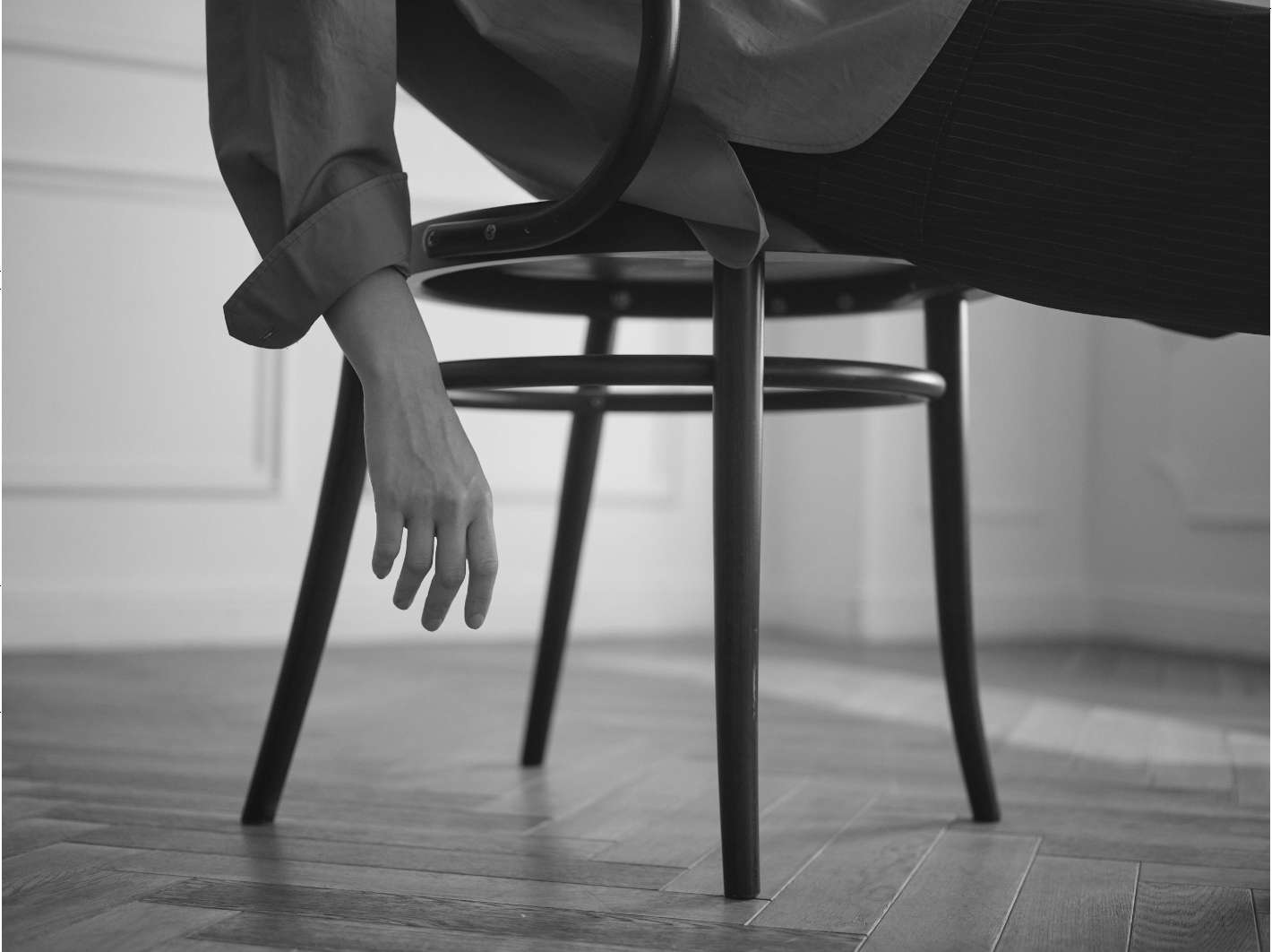 v